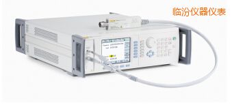 �R��Low Phase Noise Reference Source